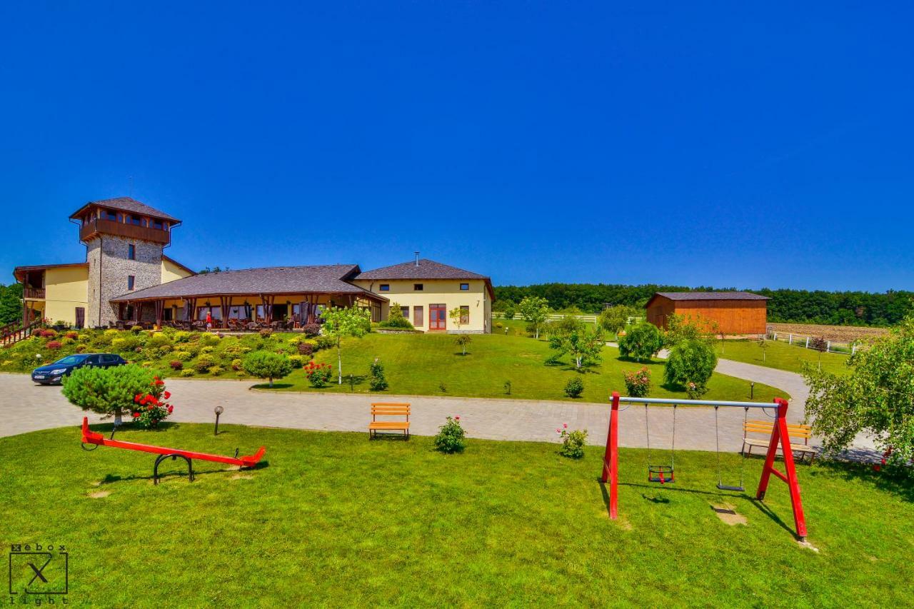 Pensiunea Casa Buna Gîrbova エクステリア 写真